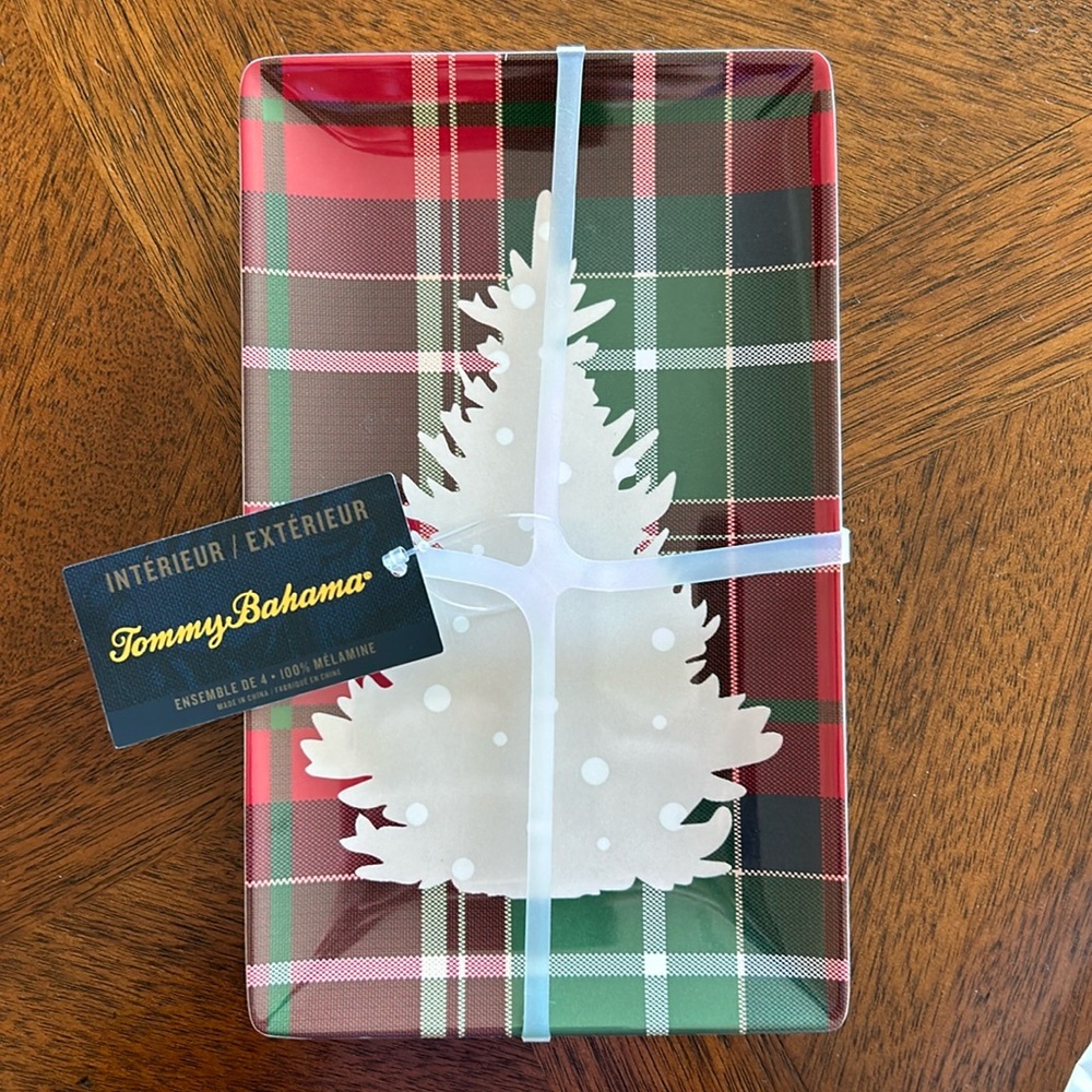Tommy Bahama dessert appetizer salad plates, tartan plaid Christmas tree (4 pc)